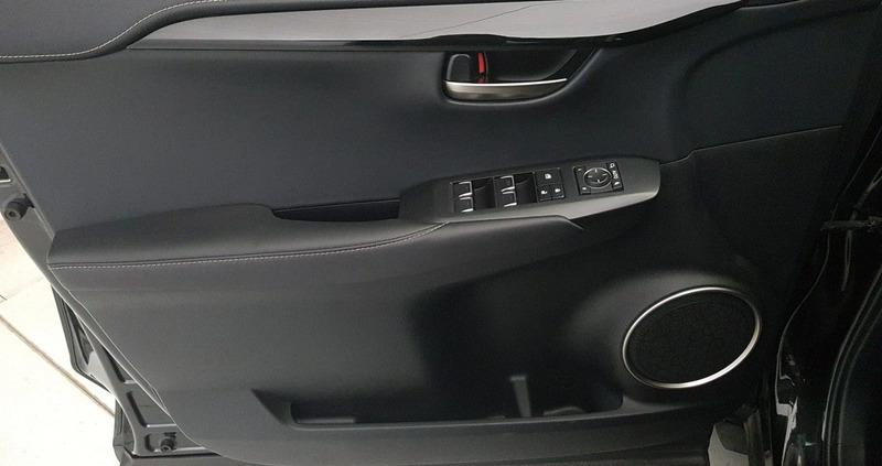 Lexus NX cena 129850 przebieg: 96000, rok produkcji 2019 z Błaszki małe 466